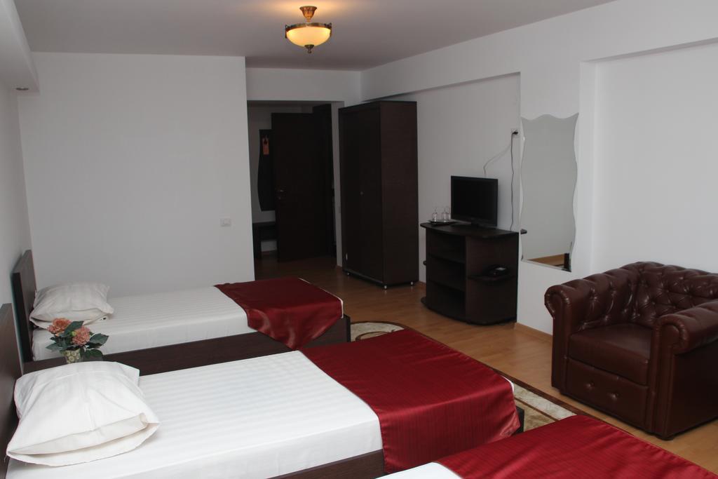 Hotel Royal 2 Urziceni 客房 照片